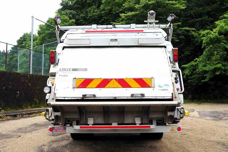 三菱ファイタープレス式10.2立米パッカー車連続スイッチ|中古トラックの販売・買取・査定のアイナビ