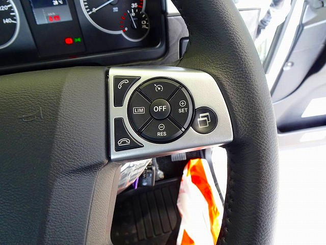 ファイター3.5t標準ベッドレスアームロール220ps未使用車|中古トラックの販売・買取・査定のアイナビ