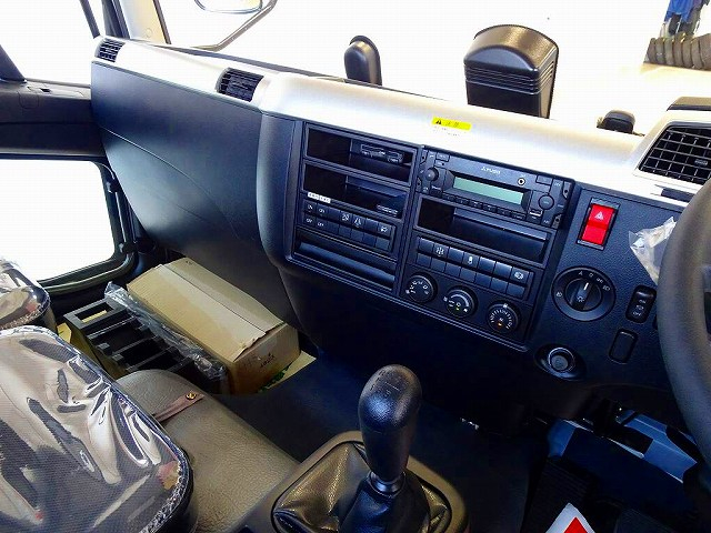 ファイター3.45t標準ベッドレスアームロール220ps未使用車|中古トラックの販売・買取・査定のアイナビ