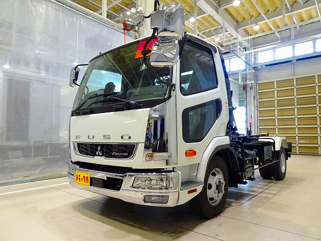 ファイター3.45t標準ベッドレスアームロール220ps未使用車|中古トラックの販売・買取・査定のアイナビ