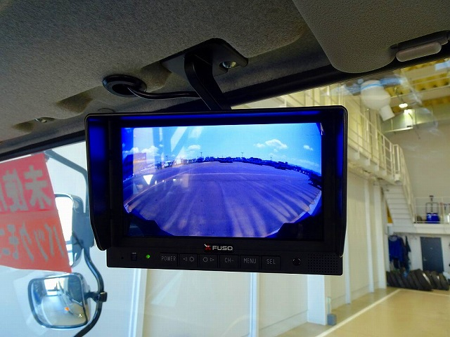 ファイター3.45t標準ベッドレスアームロール220ps未使用車|中古トラックの販売・買取・査定のアイナビ