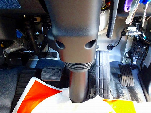 ファイター3.45t標準ベッドレスアームロール220ps未使用車|中古トラックの販売・買取・査定のアイナビ