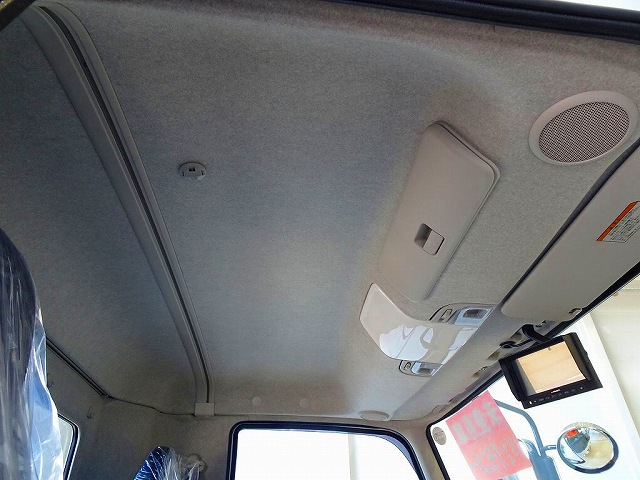 ファイター3.45t標準ベッドレスアームロール220ps未使用車|中古トラックの販売・買取・査定のアイナビ