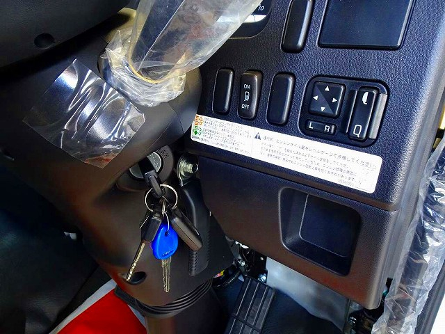 ファイター3.45t標準ベッドレスアームロール220ps未使用車|中古トラックの販売・買取・査定のアイナビ