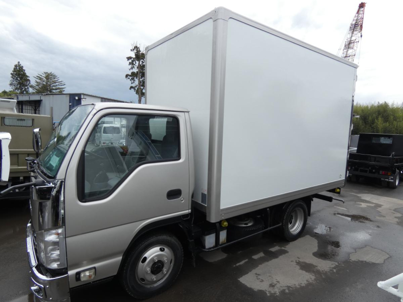 H29　エルフ　パネルバン　4WD|中古トラックの販売・買取・査定のアイナビ