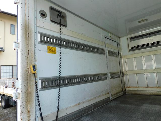 日野 バン車 デュトロ|中古トラックの販売・買取・査定のアイナビ