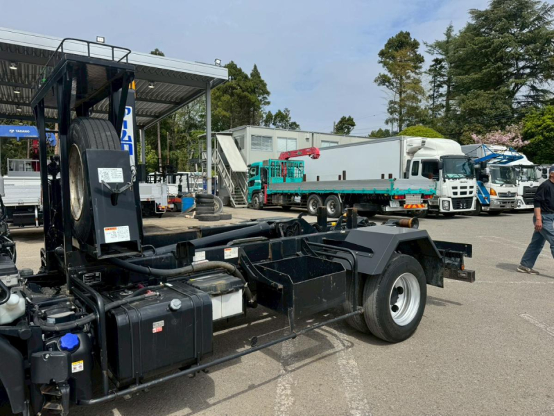 新明和アームロールCCA44-31Nツインホイスト車検付|中古トラックの販売・買取・査定のアイナビ