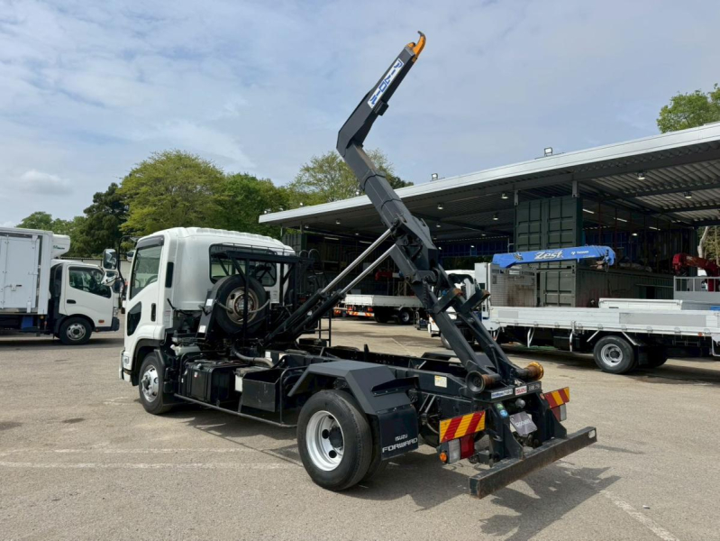 新明和アームロールCCA44-31Nツインホイスト車検付|中古トラックの販売・買取・査定のアイナビ