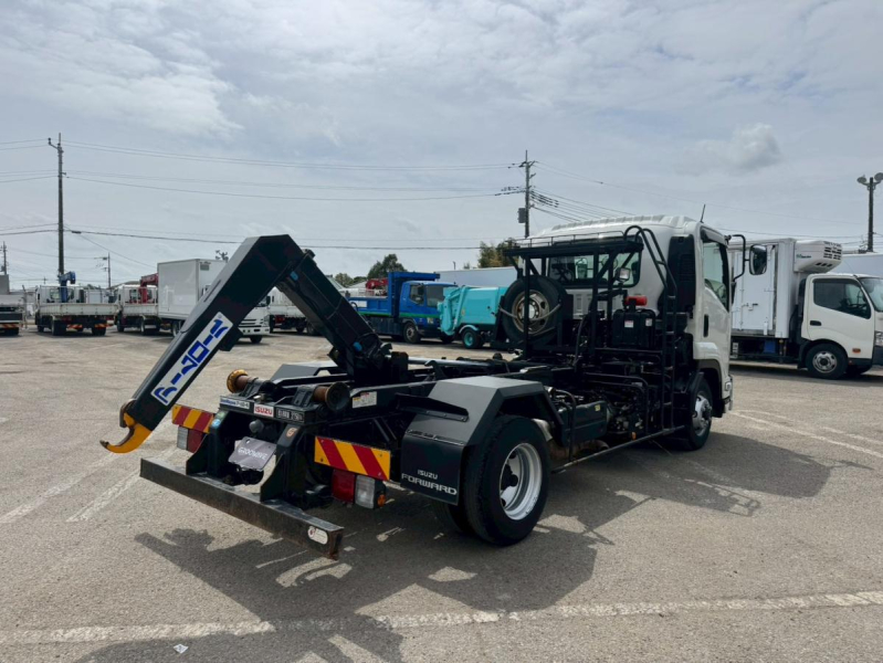 新明和アームロールCCA44-31Nツインホイスト車検付|中古トラックの販売・買取・査定のアイナビ