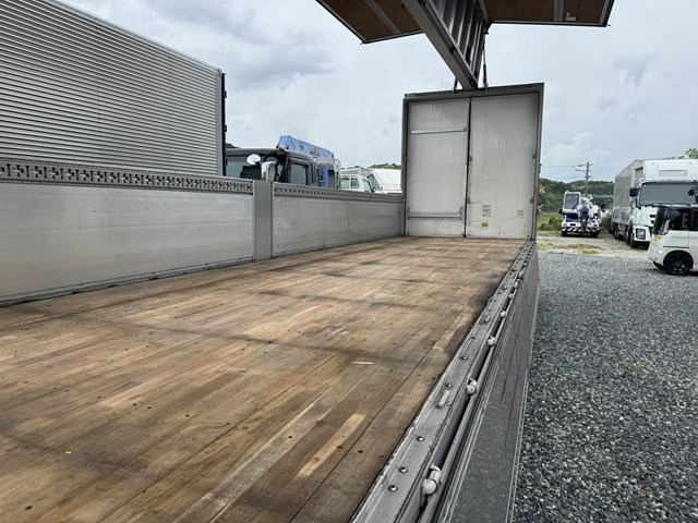 平成29年式☆UDクオン ハイルーフアルミウイング 車検付き|中古トラックの販売・買取・査定のアイナビ