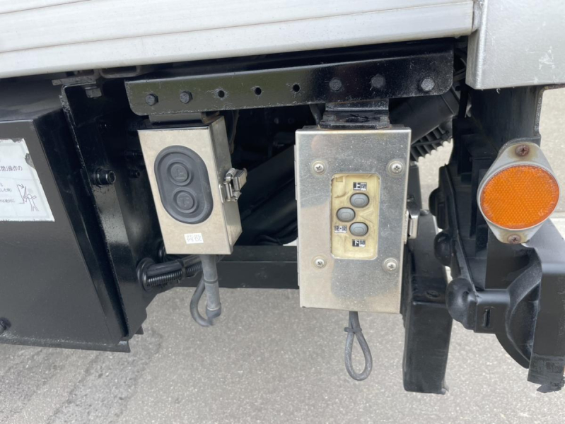 平成25年タイタンワイドロングアルミバンPG4WDAT|中古トラックの販売・買取・査定のアイナビ