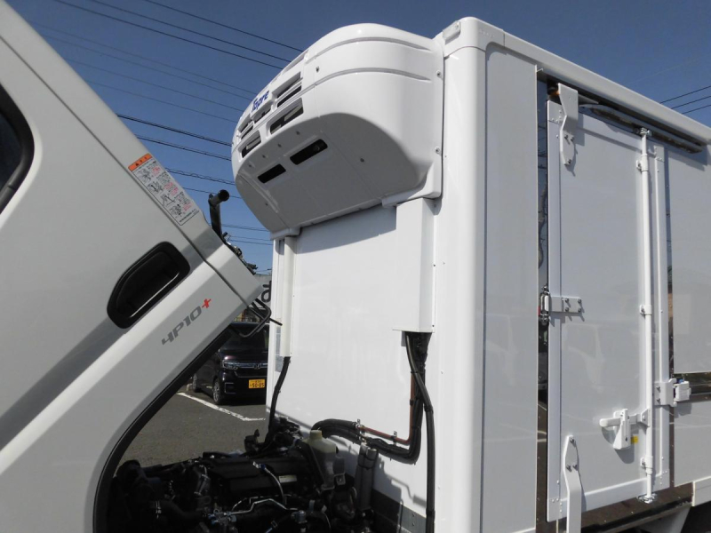 三菱キャンター2T10尺低温式冷凍車　準中免許〇　AT限定〇|中古トラックの販売・買取・査定のアイナビ