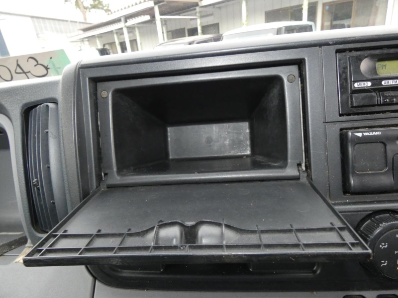 H25　1.4tパネルバン　オートマ260434|中古トラックの販売・買取・査定のアイナビ