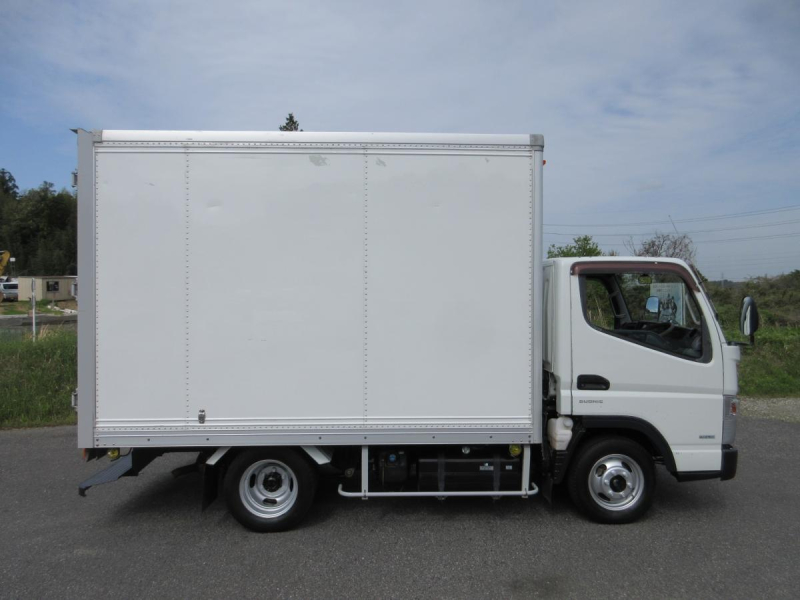 AT キャンター アルミバン 積載1500Kg !!|中古トラックの販売・買取・査定のアイナビ