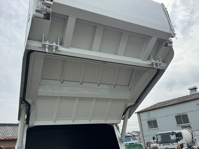 新明和プレス4.3㎥未使用|中古トラックの販売・買取・査定のアイナビ