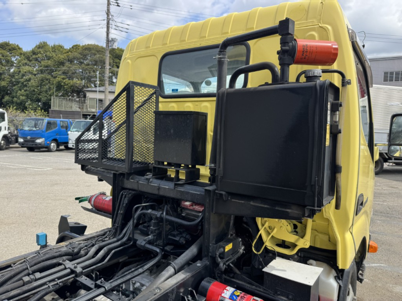 巻込み式5.0立米連続スイッチディーゼルハイブリッド|中古トラックの販売・買取・査定のアイナビ