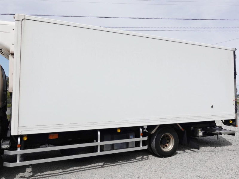 パワーゲート低温冷蔵冷凍ワイド|中古トラックの販売・買取・査定のアイナビ