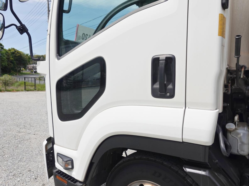 パワーゲート低温冷蔵冷凍ワイド|中古トラックの販売・買取・査定のアイナビ