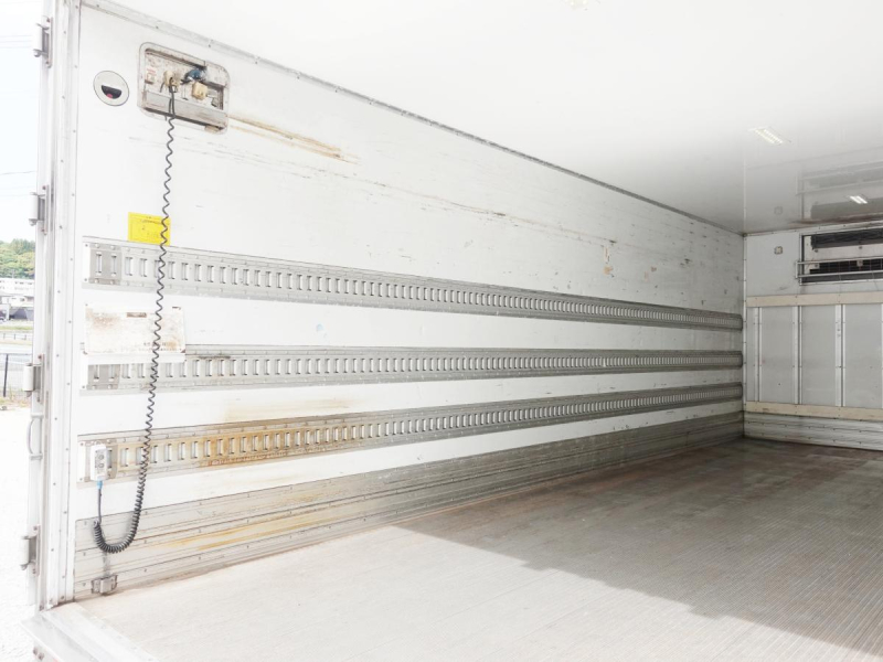 パワーゲート低温冷蔵冷凍ワイド|中古トラックの販売・買取・査定のアイナビ