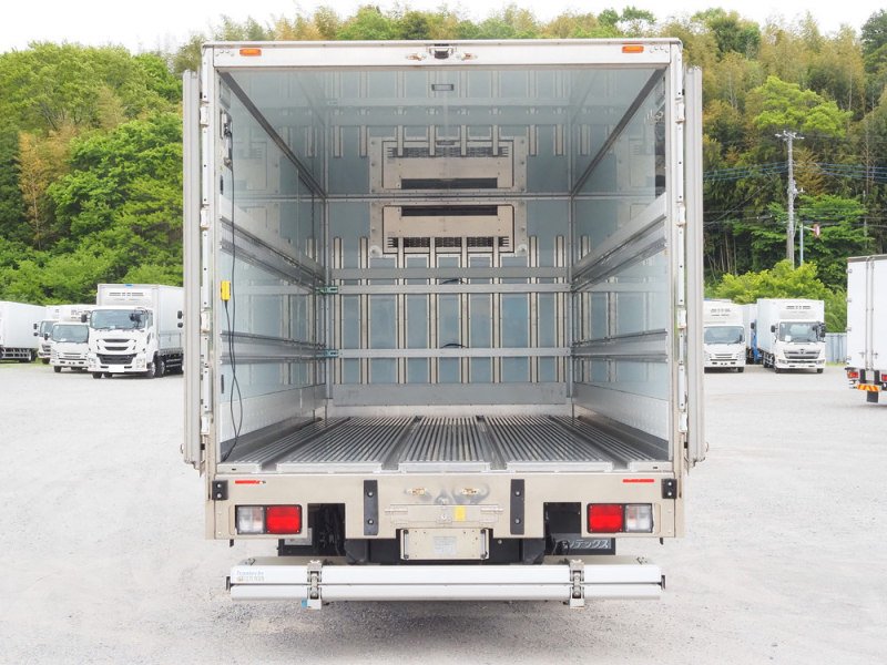 日野 冷凍バン レンジャー|中古トラックの販売・買取・査定のアイナビ