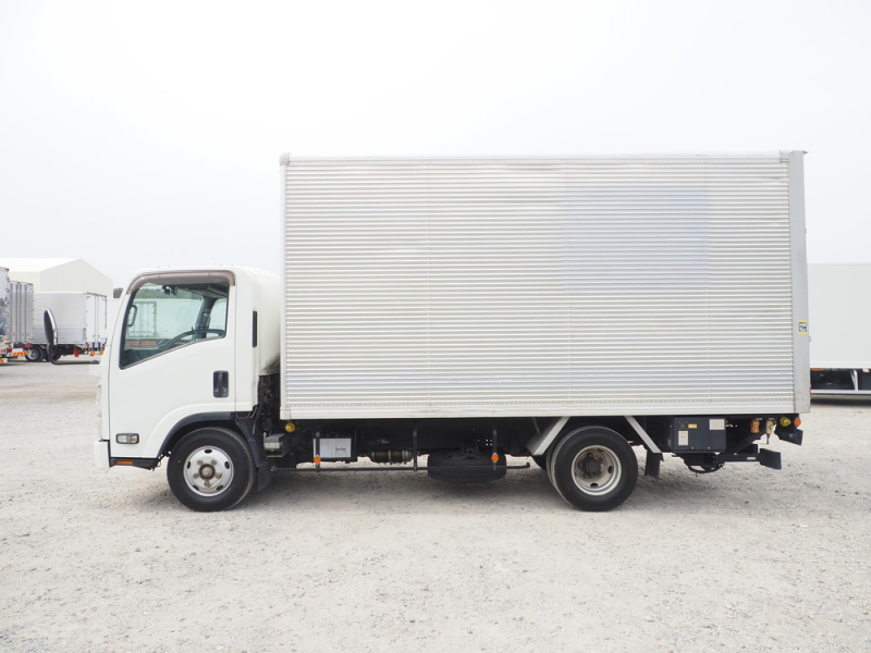 マツダ バン車 タイタン|中古トラックの販売・買取・査定のアイナビ