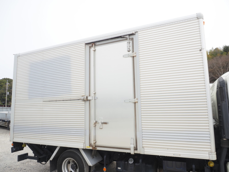 マツダ バン車 タイタン|中古トラックの販売・買取・査定のアイナビ