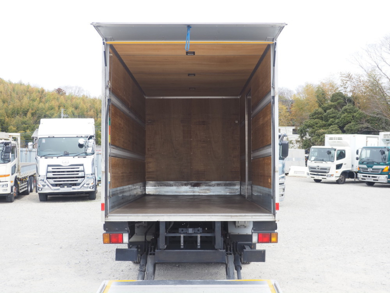 マツダ バン車 タイタン|中古トラックの販売・買取・査定のアイナビ