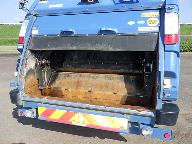 日野 平成30年式 塵芥車 10.2㎥ 新明和製 クラッチO/H済|中古トラックの販売・買取・査定のアイナビ
