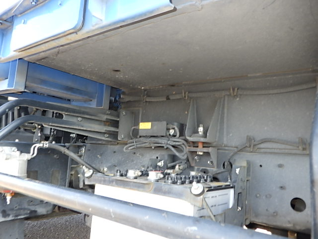 日野 平成30年式 塵芥車 10.2㎥ 新明和製 クラッチO/H済|中古トラックの販売・買取・査定のアイナビ