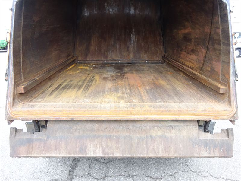 増tプレス8.6㎥新明和|中古トラックの販売・買取・査定のアイナビ