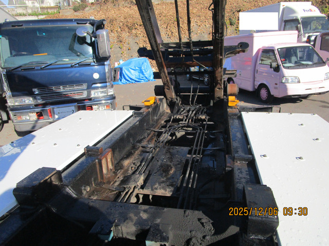 H27プロフィア脱着装置付コンテナ専用車10.6t積載|中古トラックの販売・買取・査定のアイナビ