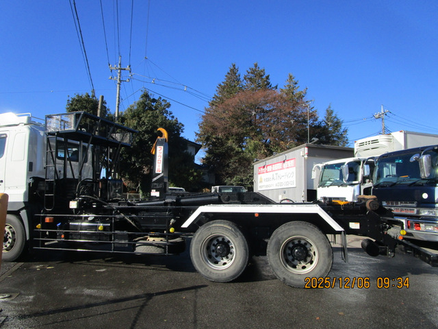 H27プロフィア脱着装置付コンテナ専用車10.6t積載|中古トラックの販売・買取・査定のアイナビ