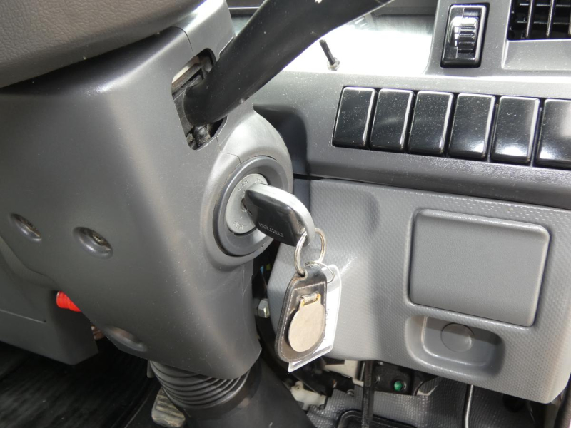 H25 1.15トン　Wキャブ　4WD|中古トラックの販売・買取・査定のアイナビ