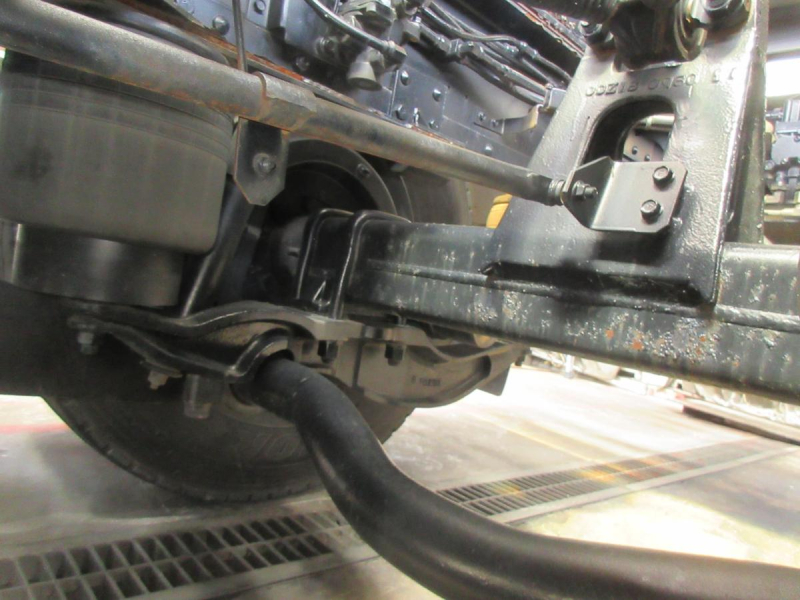 クオン低走行コンテナ専用車|中古トラックの販売・買取・査定のアイナビ