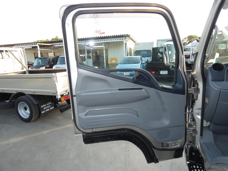 H27　2トン アルミバン バックカメラ ETC　260429|中古トラックの販売・買取・査定のアイナビ