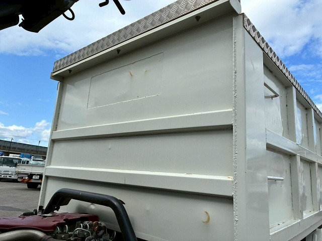 保証対象車両土砂禁ダンプ4ナンバー新明和工業4.6立米5速MT|中古トラックの販売・買取・査定のアイナビ