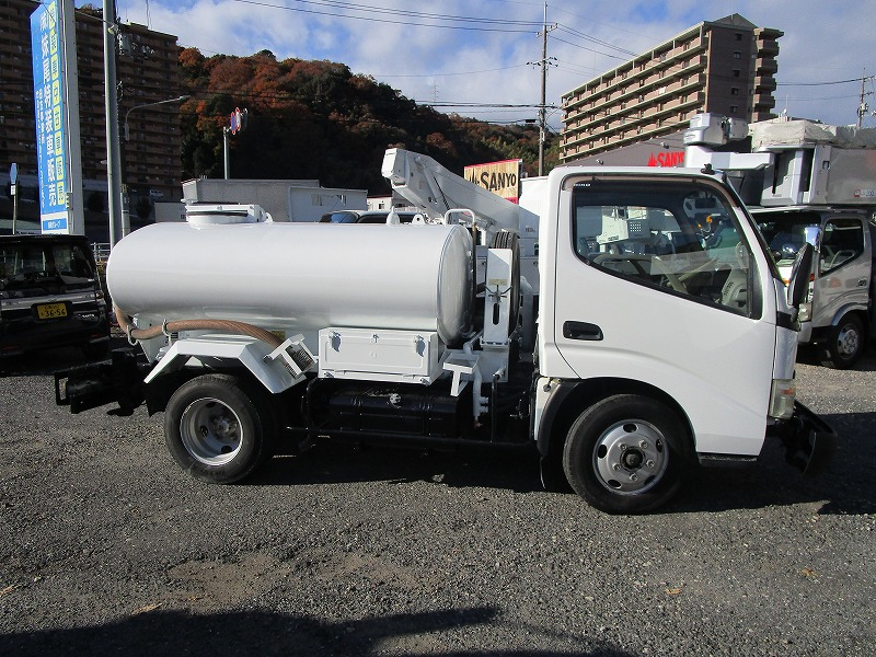 散水車 極東開発 別エンジン|中古トラックの販売・買取・査定のアイナビ