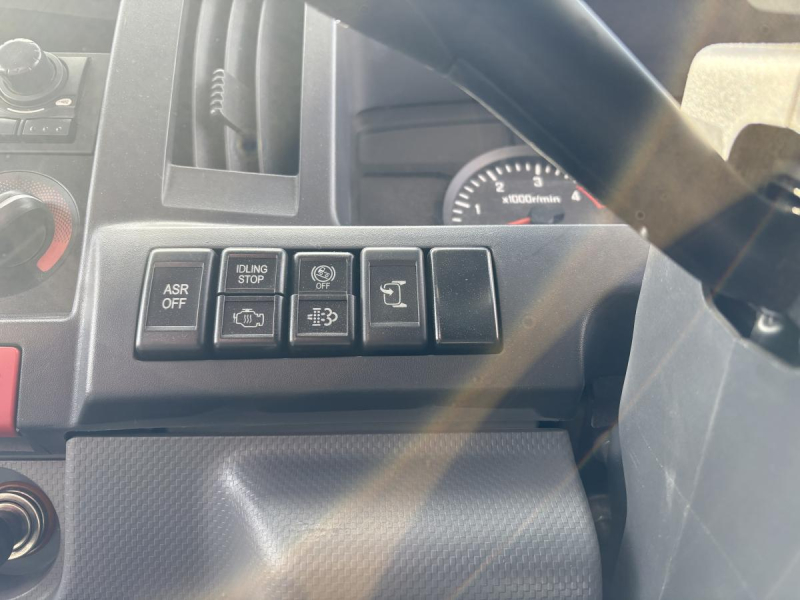 H20タイタン 1.75t 3段クレーン付 ショート|中古トラックの販売・買取・査定のアイナビ