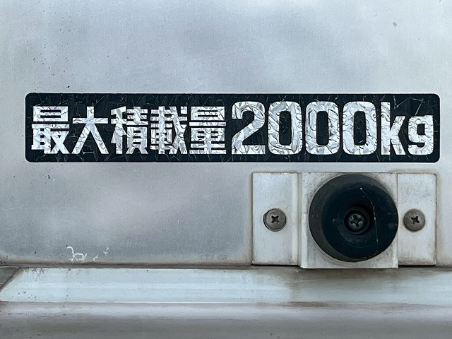 標準幅×ショート★10尺ボディ★内高:212cm★オートマ車★|中古トラックの販売・買取・査定のアイナビ
