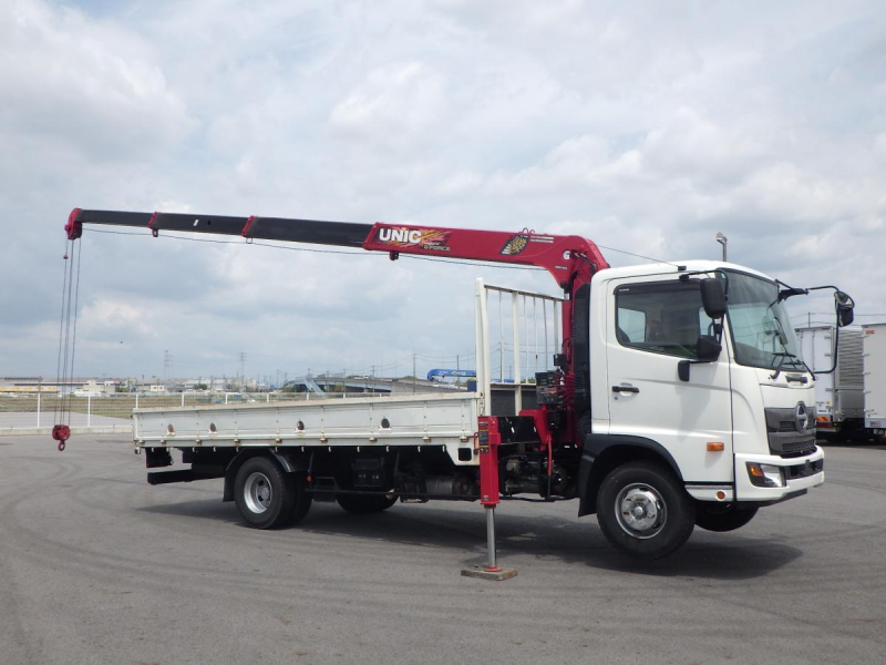 ユニック4段 2.93t吊 フック格納 積載2.4t|中古トラックの販売・買取・査定のアイナビ