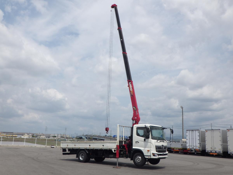 ユニック4段 2.93t吊 フック格納 積載2.4t|中古トラックの販売・買取・査定のアイナビ