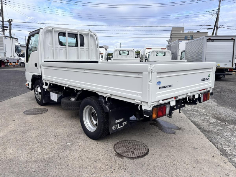 エルフ 10尺平ボディー AT車 車検付き 積載2000kg|中古トラックの販売・買取・査定のアイナビ