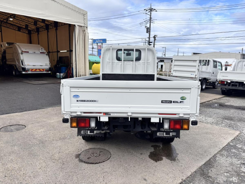 エルフ 10尺平ボディー AT車 車検付き 積載2000kg|中古トラックの販売・買取・査定のアイナビ