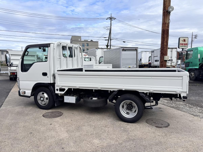 エルフ 10尺平ボディー AT車 車検付き 積載2000kg|中古トラックの販売・買取・査定のアイナビ