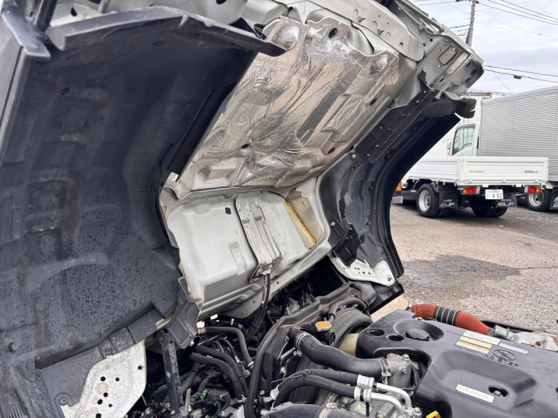 エルフ 10尺平ボディー AT車 車検付き 積載2000kg|中古トラックの販売・買取・査定のアイナビ