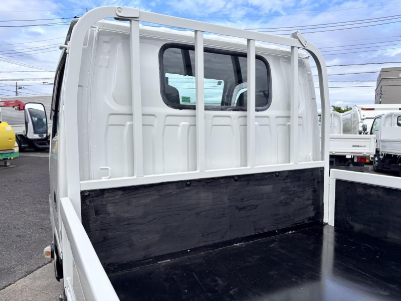 エルフ 10尺平ボディー AT車 車検付き 積載2000kg|中古トラックの販売・買取・査定のアイナビ