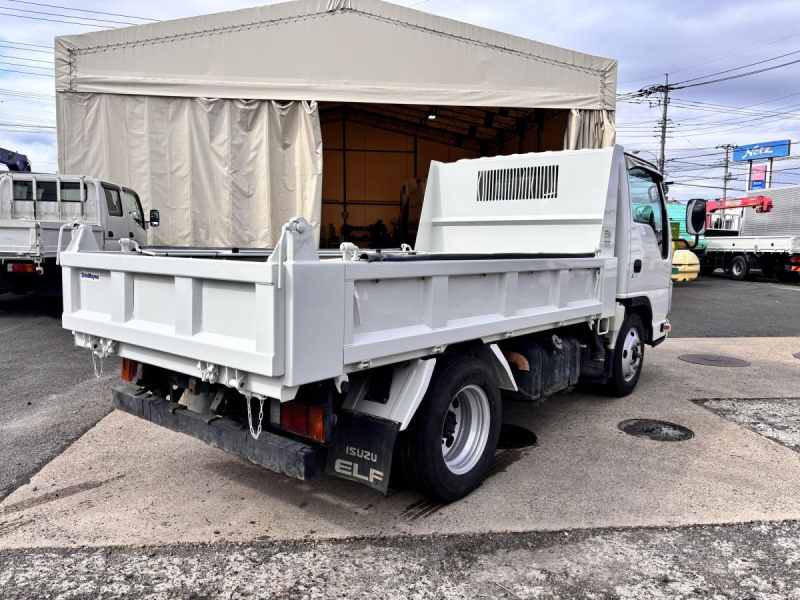エルフ 低床3Tダンプ AT車|中古トラックの販売・買取・査定のアイナビ