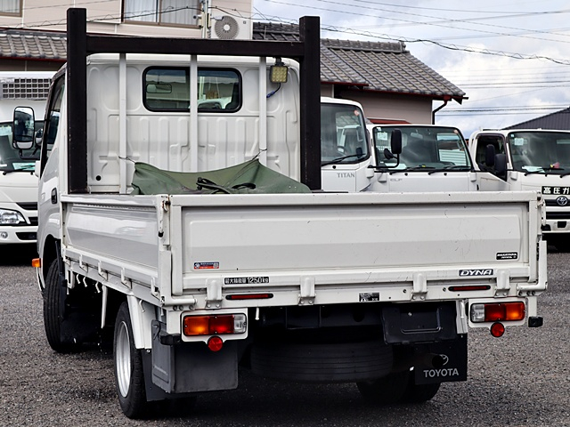 平ボディ　積載1250KG　車両総重量2995Kg|中古トラックの販売・買取・査定のアイナビ
