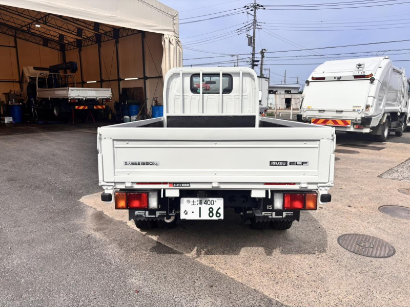 エルフ 10尺平ボディー AT車 積載1550kg|中古トラックの販売・買取・査定のアイナビ