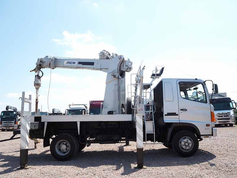 日野レンジャーアイチD70A穴掘建駐車|中古トラックの販売・買取・査定のアイナビ